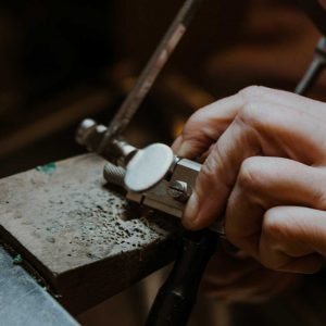 maitena-ganboa-joyeria-autor-9 Maitena Ganboa en su taller foto de Cuchillo